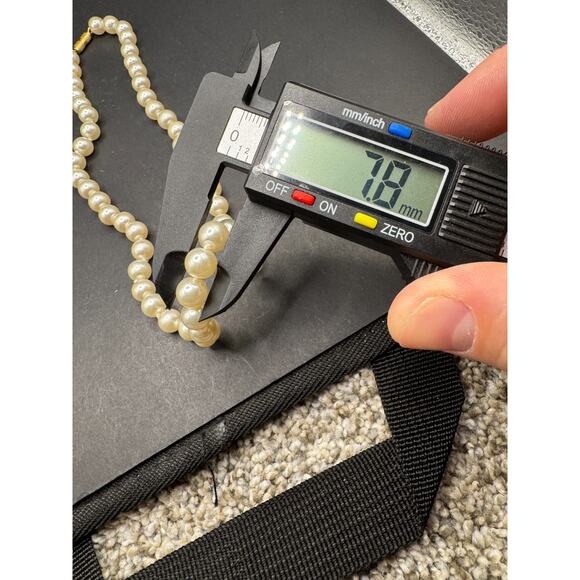 Vintage Hand Knotted Estate Solid Pearl Single Strand Necklace 18" - Picture 7 of 8